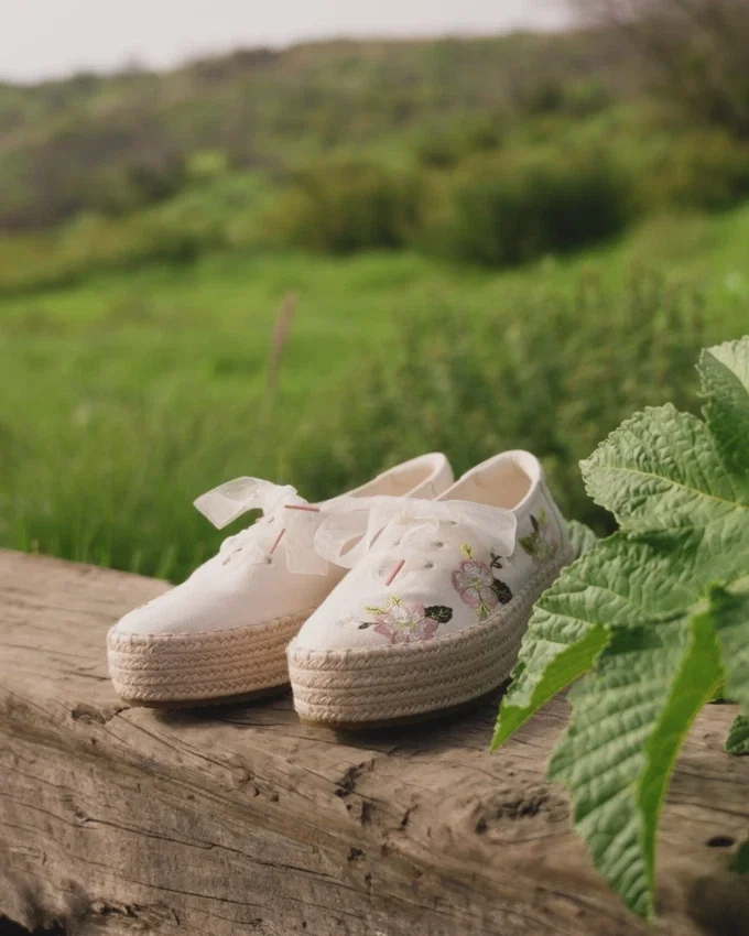 Espadrillas da donna Valencia con lacci e plateau Espadrillas da donna Valencia con lacci e plateau