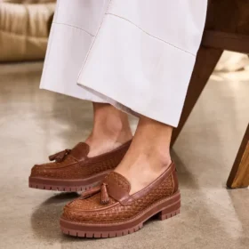 Mocassino da donna Cara con nappine