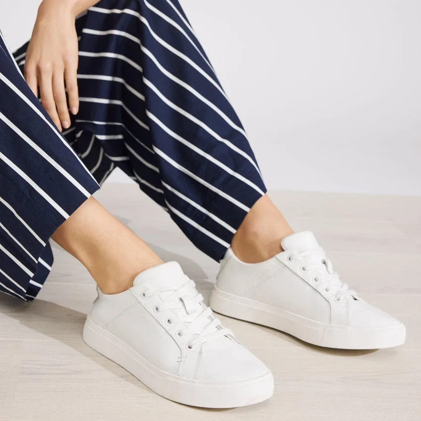 Sneakers da donna Kameron con lacci Sneakers da donna Kameron con lacci